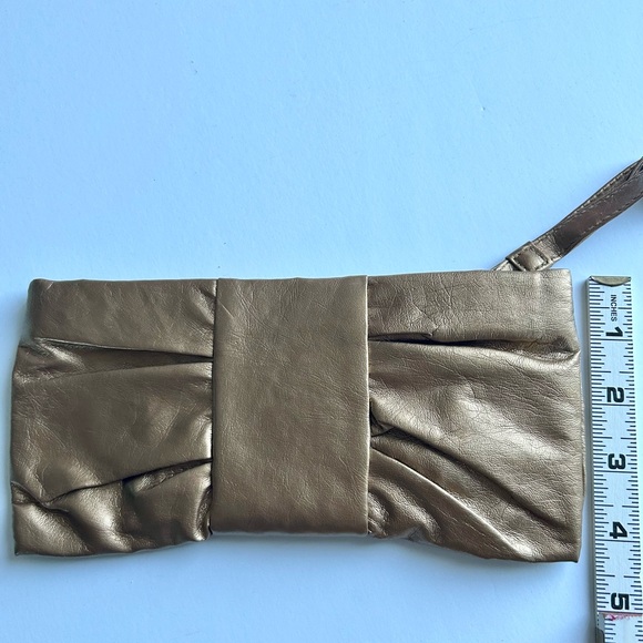 Pixi Beauty Cosmetics - Bronze Wristlet Clutch - Picture 5 of 6